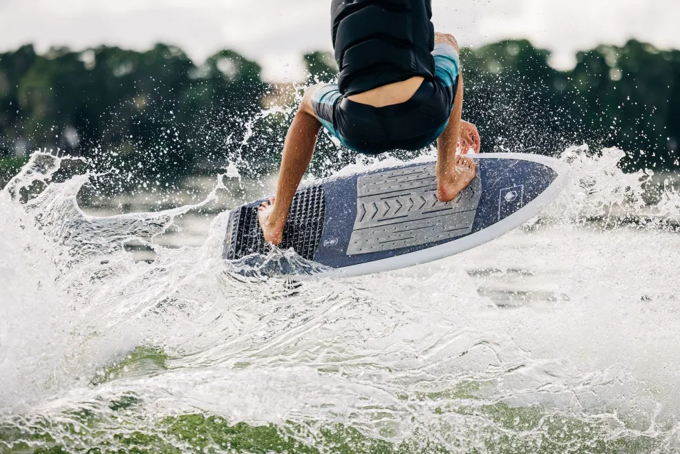 Liquid Force 2023 Sting LTD Wakesurf Board