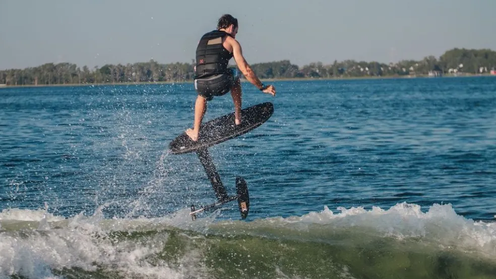Ronix Blackbird Foil Board | 29" Velo Mast High Aspect Foil Package 2026