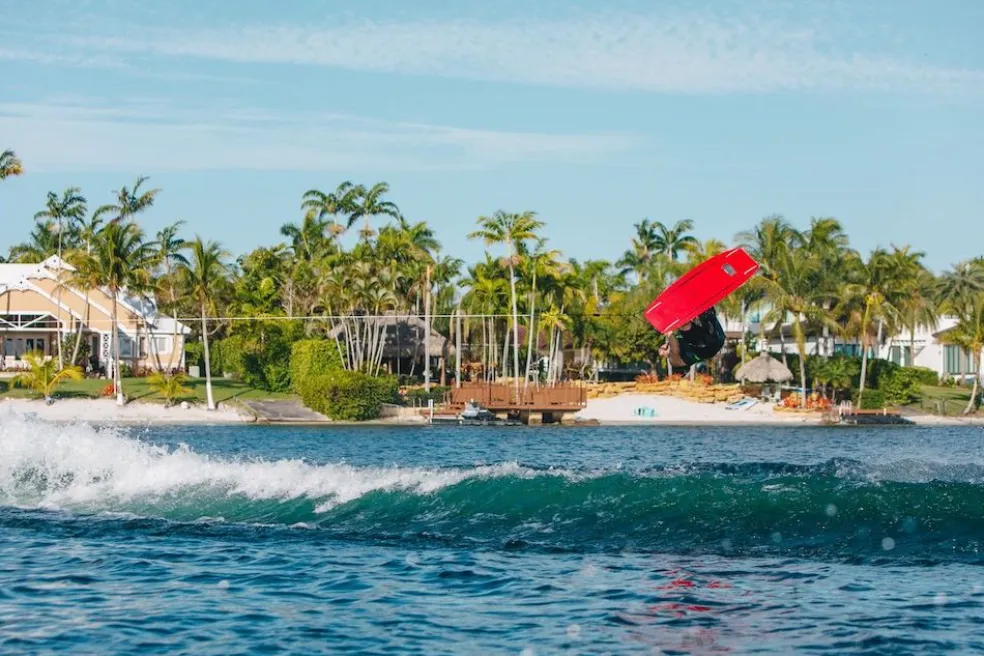 Ronix District Wakeboard | Divide Bindings 2026
