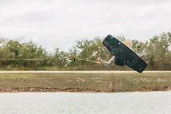 Ronix Krush Wakeboard | Halo Bindings 2026